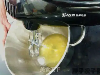 Make Chocolate Cake roll step 3