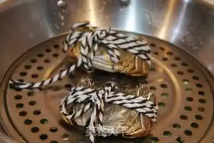 Make ♪ Vacuate the crabs ♪ step 3