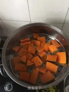 Make Pumpkin roses step 0