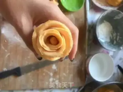 Make Pumpkin roses step 7