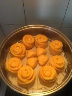 Make Pumpkin roses step 9