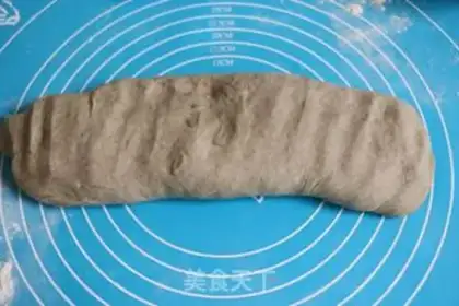 Make Black sesame toast step 4