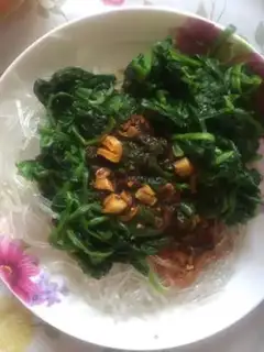 Make A spinach fan step 3