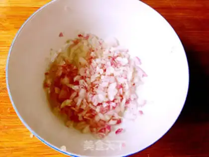 Make Crabfish onions step 0