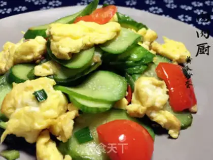 Make cucumber pepper fried eggs step 16