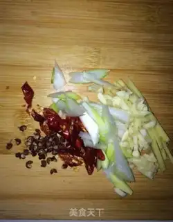 Make Spicy cabbage step 0
