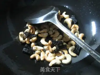 Make The pickles for the cashew step 4