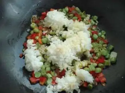 Make Shrimp rice step 4