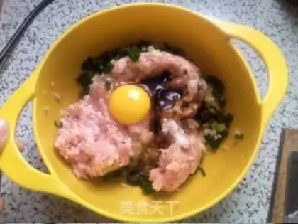 Make Pork sticker step 4