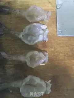 Make Pixie-tail shrimp ball step 3