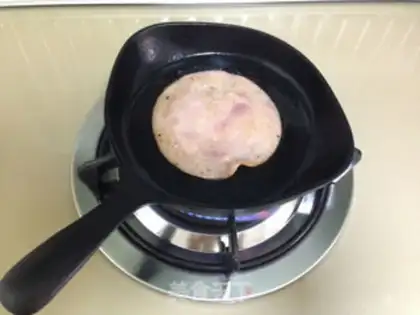 Make English fried eggs step 1