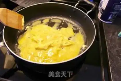 Make English fried eggs step 6