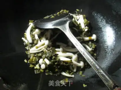 Make Snow pickles, white mushrooms, fried eggs step 5