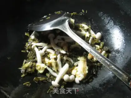Make Snow pickles, white mushrooms, fried eggs step 6