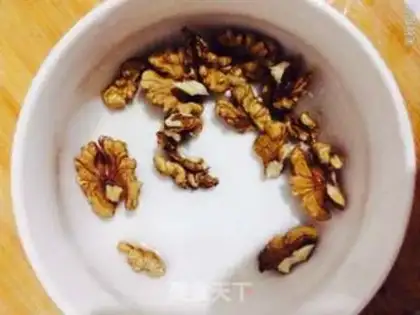Make Cricket walnuts step 3