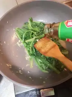Make Garlic oatmeal step 3