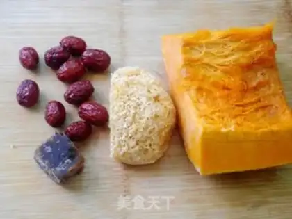 Make Double silver ear pumpkin soup step 0