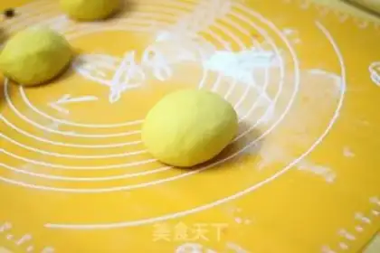 Make Pumpkin bean buns step 5
