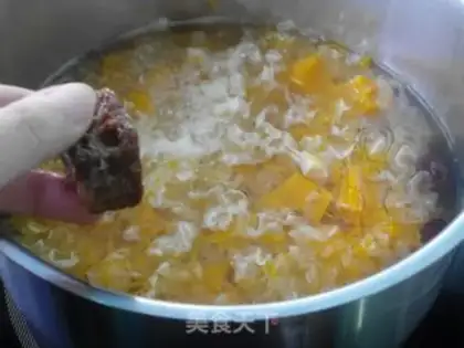 Make Double silver ear pumpkin soup step 5