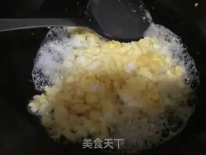 Make Fried eggs with mushrooms step 2