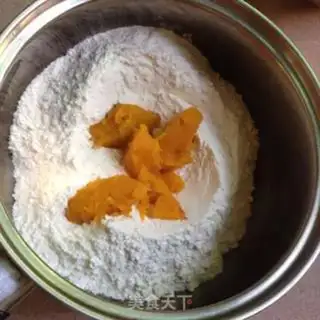 Make Creative cream corn bag step 1