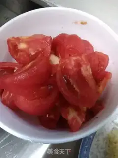 Make Golden Tomato Fried Eggs step 1