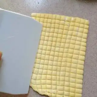 Make Creative cream corn bag step 8