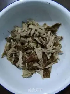 Make Spicy hands tore meat step 2