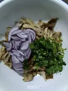 Make Spicy hands tore meat step 3