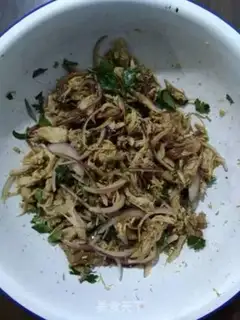 Make Spicy hands tore meat step 4