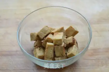 Make Chicken pickle tofu soup step 1