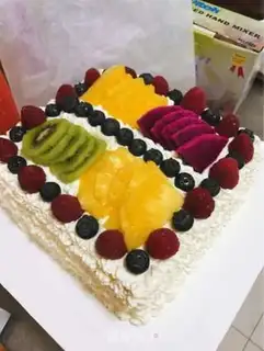 Make Fruit birthday cake step 18