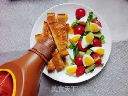 Make A toast salad with vinegar step 6