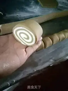 Make Scratch the buns step 4