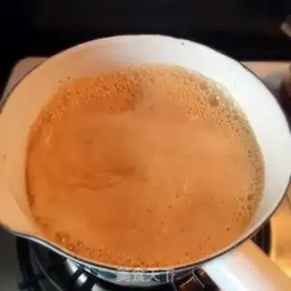 Make Caramel milk tea step 6