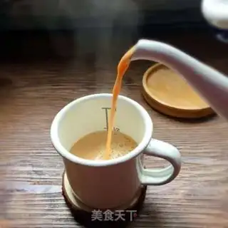 Make Caramel milk tea step 7