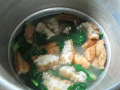 Make Oil-coated spinach ribs soup step 10