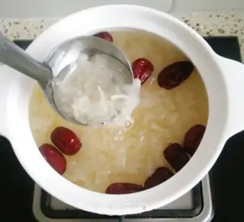 Make A silver spoon with red dates step 5