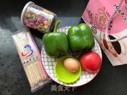 Make Tomato egg noodles step 0