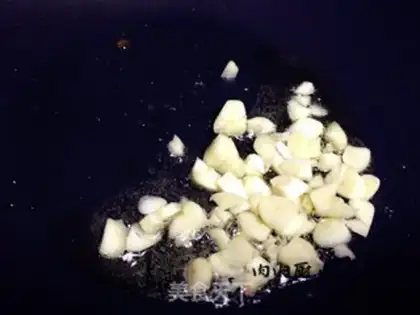 Make cucumber pepper fried eggs step 11
