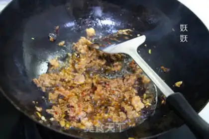 Make Spicy ants on trees step 6