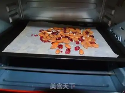 Make Almond oxen step 2