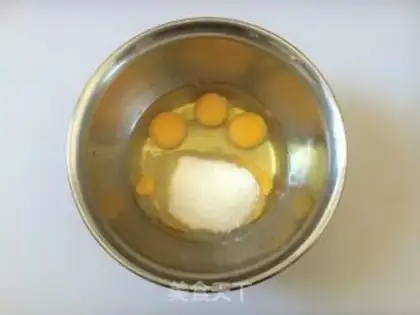 Make All-shell sesame egg rolls step 1
