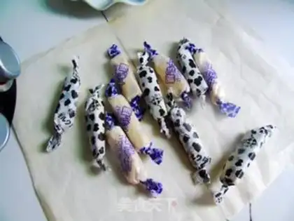 Make Almond oxen step 8