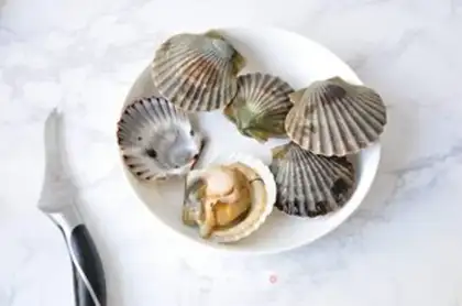 Make A garlic fan scallop step 2