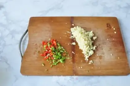 Make A garlic fan scallop step 4