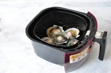 Make A garlic fan scallop step 6