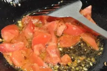Make Western red soup step 5