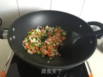 Make Curry chicken fried rice step 3