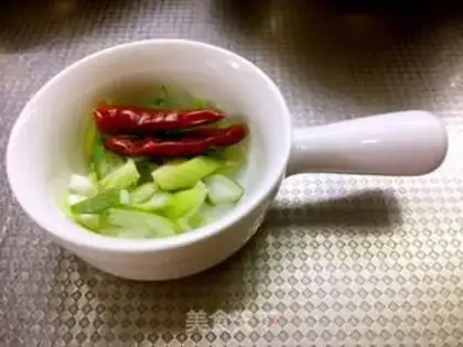 Make Sour duck blood powder soup step 4